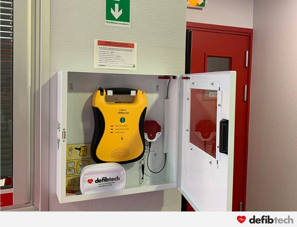 installation-defibrillateur-dea-dsa-defibtech-ecole-college-lycee