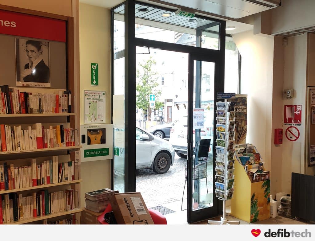 installation-defibrillateur-dea-dsa-defibtech-librairie